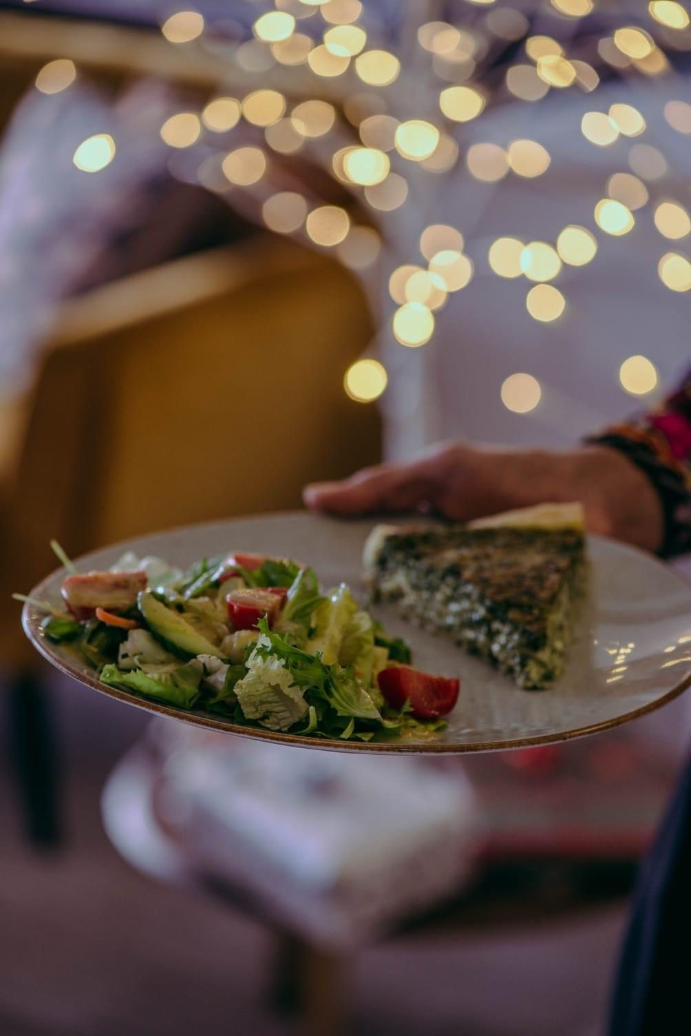 Quiche mit Salat